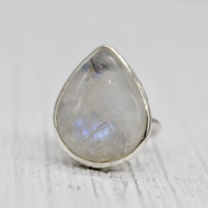 Moonstone Elfin Ring || wide Tear
