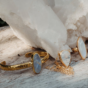 Heirloom Cuff || Rainbow Moonstone