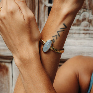 Heirloom Cuff || Rainbow Moonstone
