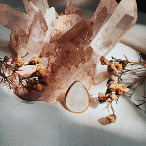 Moonstone Elfin Ring || wide Tear