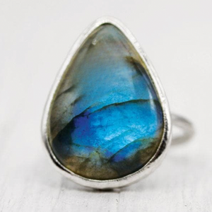 Labradorite Elfin Ring || slim Tear