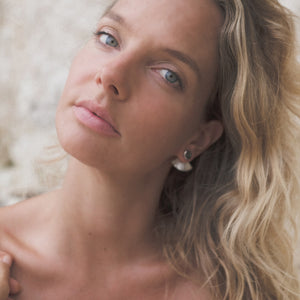 Sunbeam Stud :: Faceted labradorite