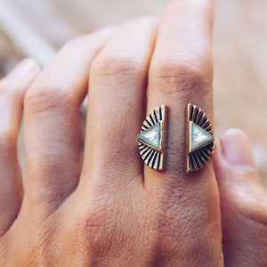 Shape Shift Ring || Moonstone