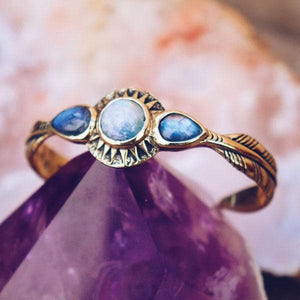 Radiate Cuff || Moonstone
