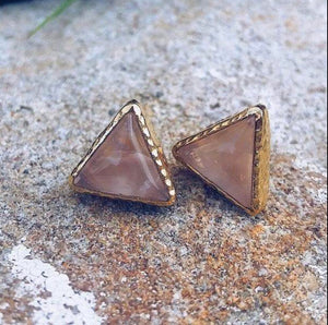 Grand Pyramid Studs : Rose Quartz