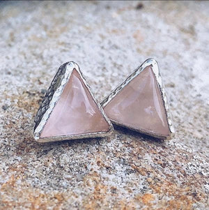 Grand Pyramid Studs : Rose Quartz