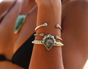 Lotus Cuff || Labradorite