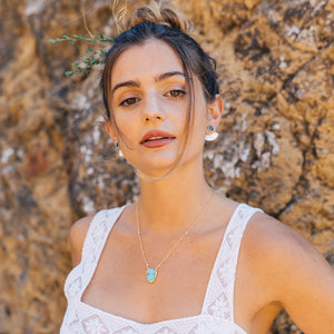 Sunbeam Stud :: Faceted labradorite