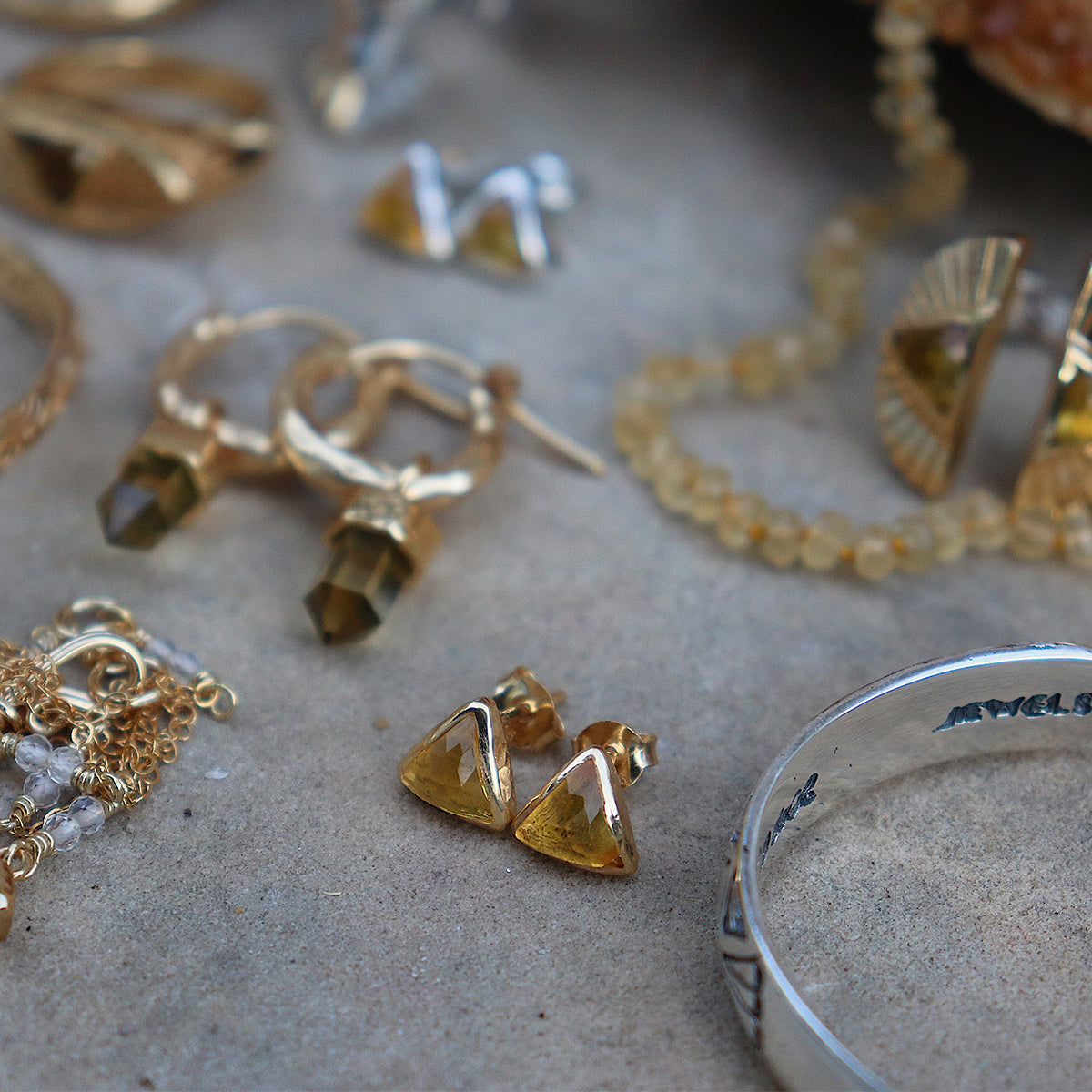 Petit Pyramid Earring : Citrine