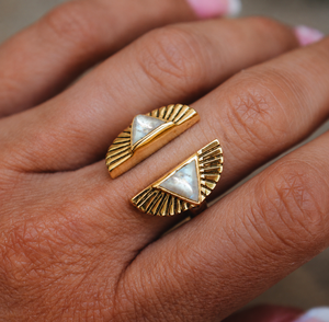 Shape Shift Ring || Moonstone