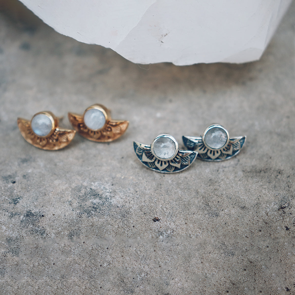 Natural Mystic Earrings :: Moonstone