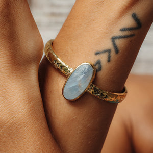 Heirloom Cuff || Rainbow Moonstone