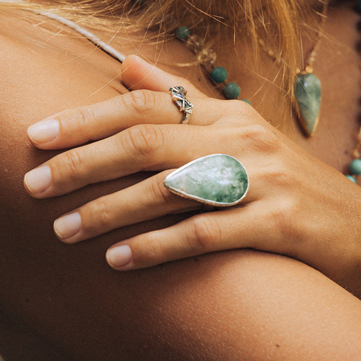 Grand Pyramid Studs :: Labradorite - Bahgsu Jewels