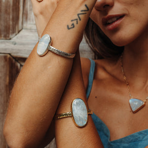 Heirloom Cuff || Rainbow Moonstone