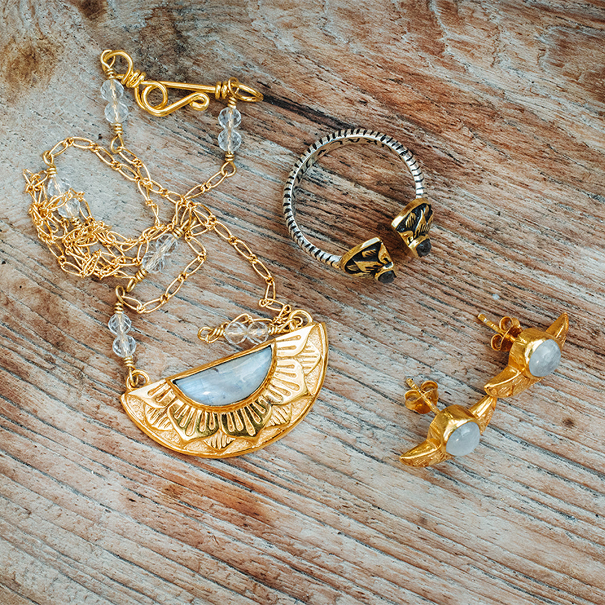 Natural Mystic Earrings :: Moonstone