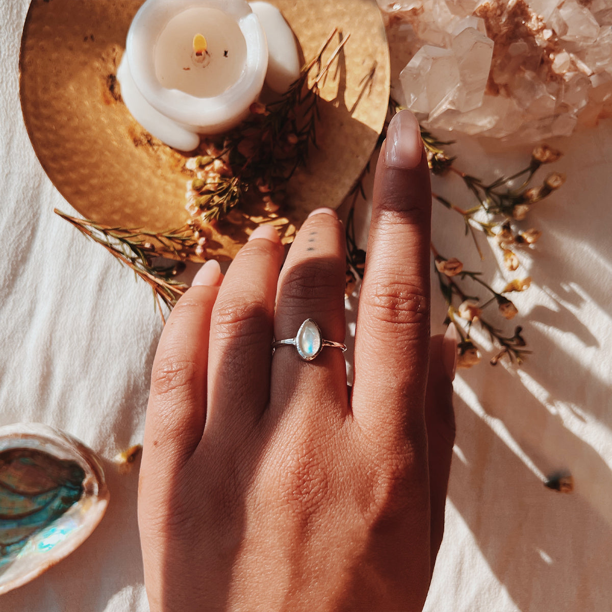 Moonstone Elfin Ring || Petit Tear