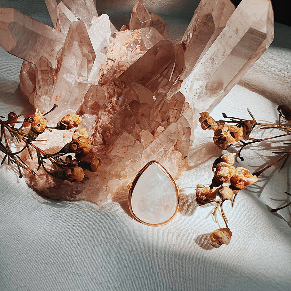 Moonstone Elfin Ring || wide Tear