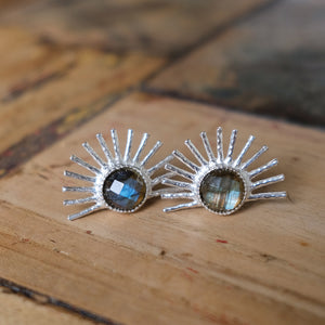 Light Ray Stud :: faceted labradorite