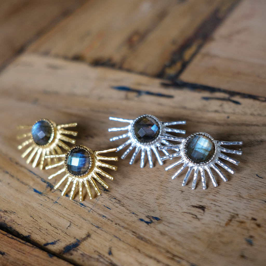 Light Ray Stud :: faceted labradorite