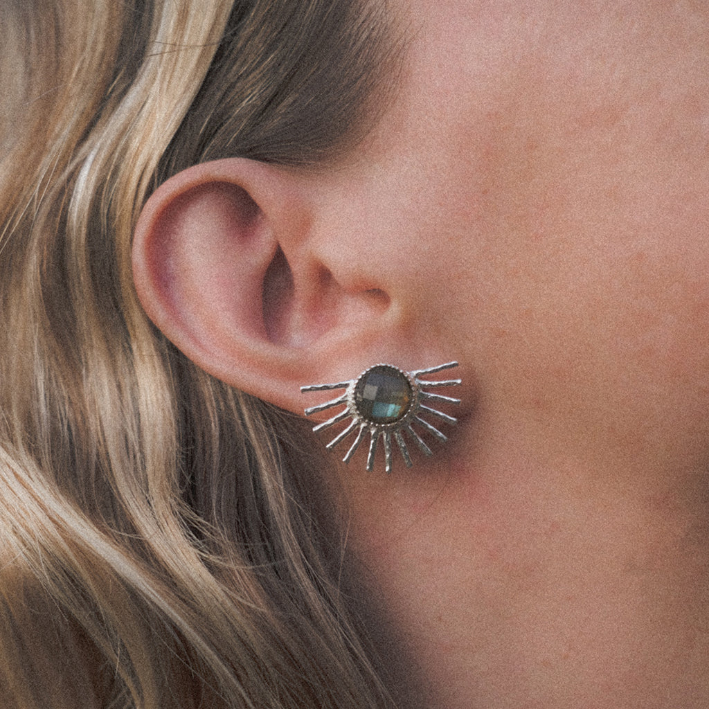 Light Ray Stud :: faceted labradorite