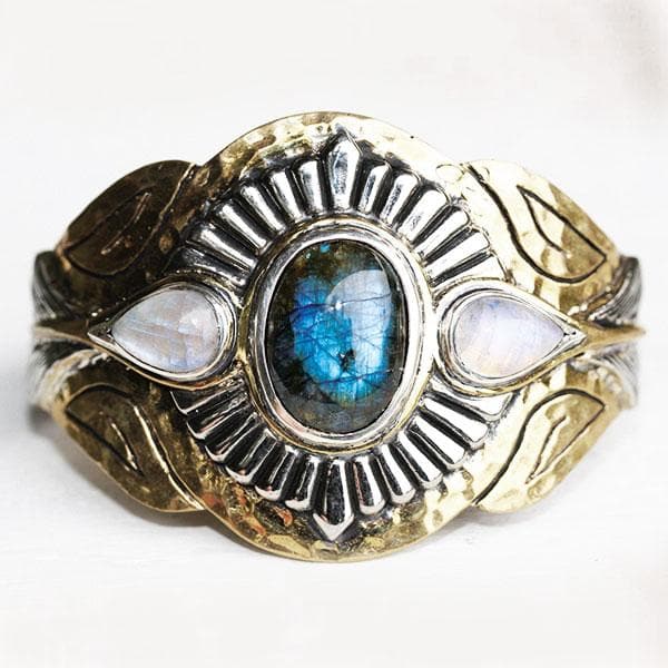 【Bahgsu Jewels】Rebirth labradoriteカフブレスレット Rebirth Cuff || labradorite -pre order only! - Bahgsu