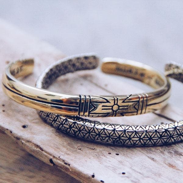 サーファーストリート人気【Bahgsu Jewels】Medicine Wheel Cuff Medicine Wheel Cuff || Men - Bahgsu