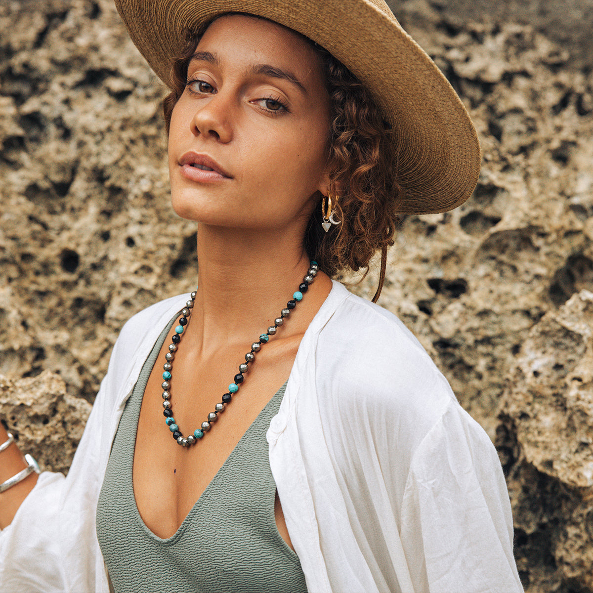 Charmed Hoops : Grand w/ Pyramid