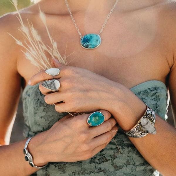 Radiate Cuff || Labradorite