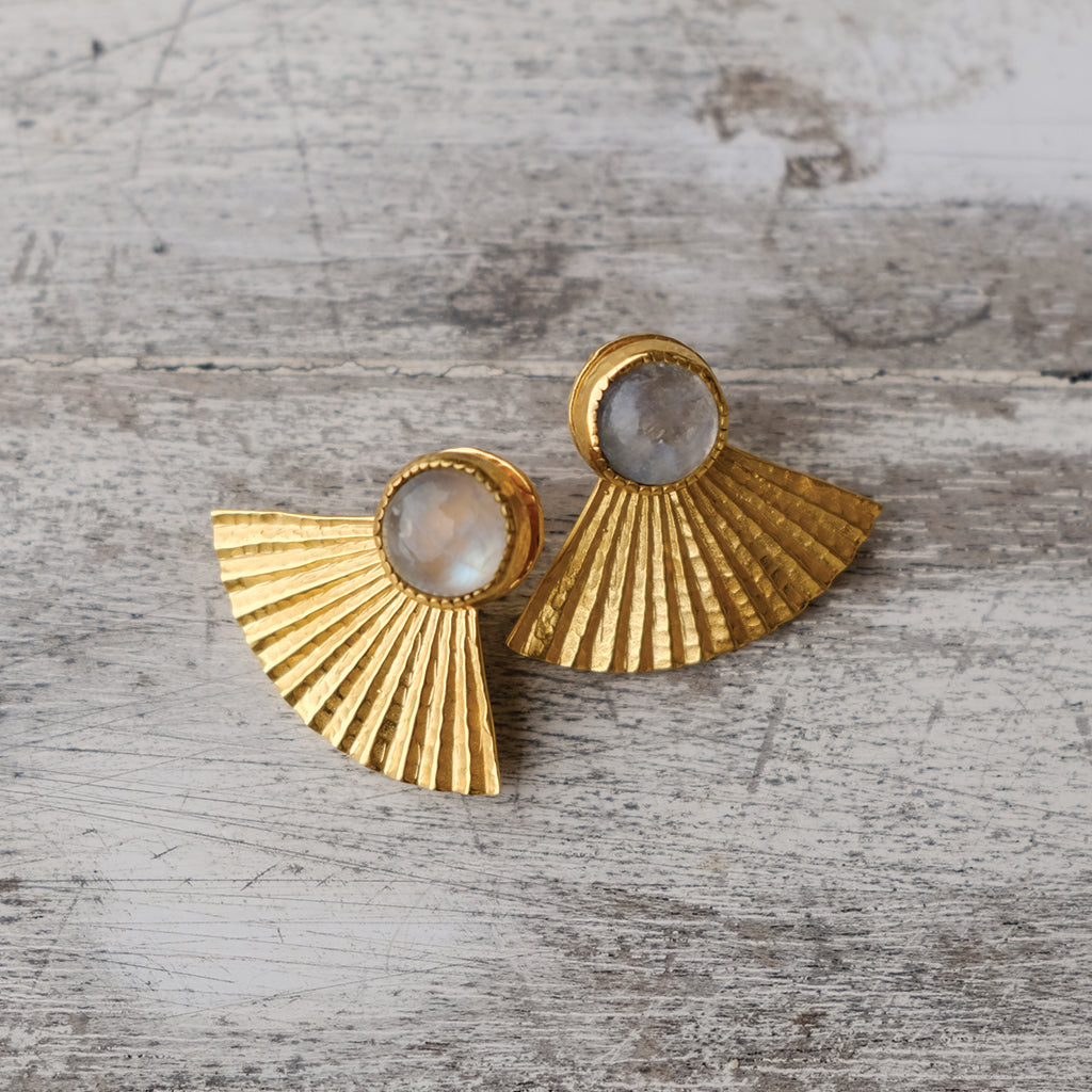 Sunbeam Stud :: Moonstone