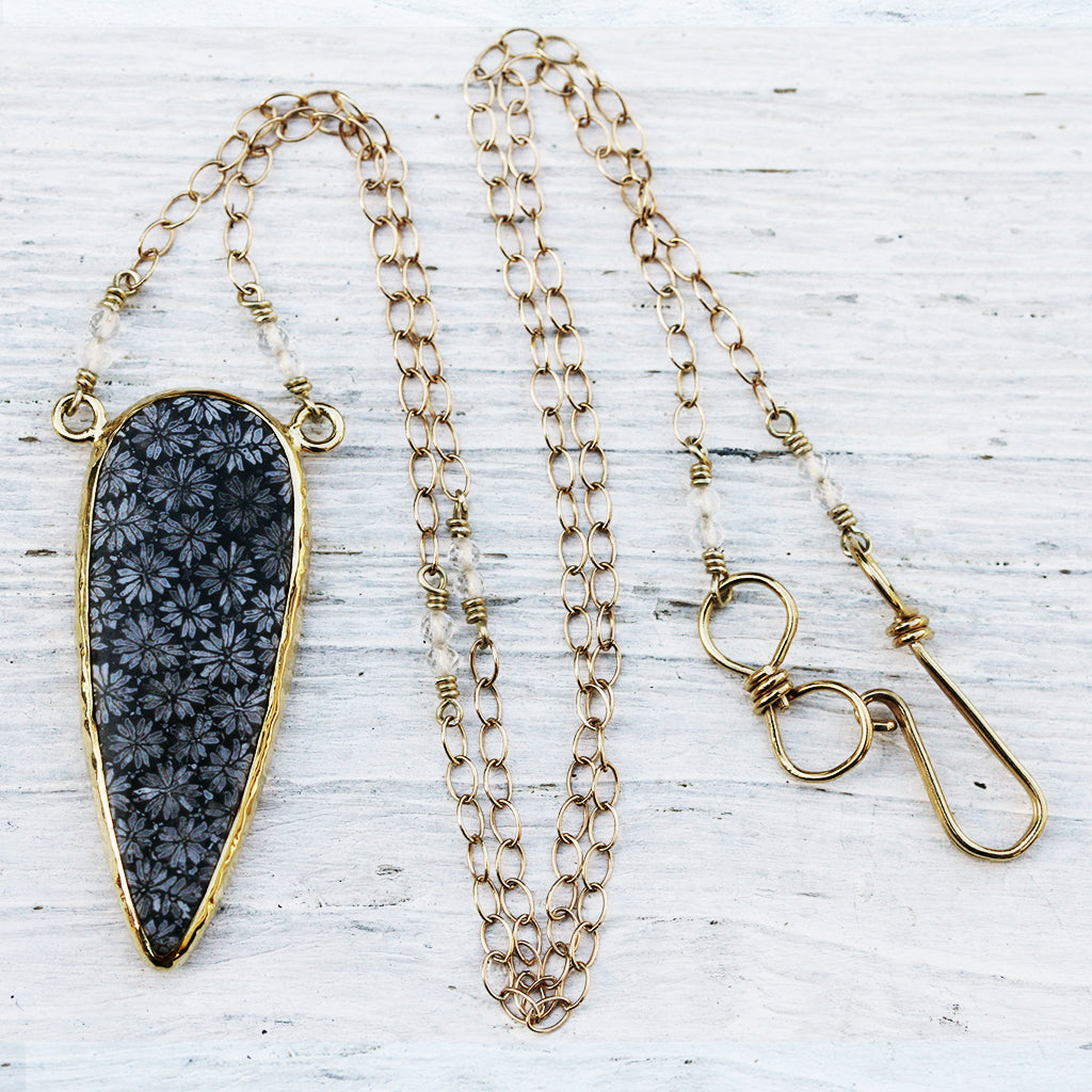 MIDNITE CORAL Necklace