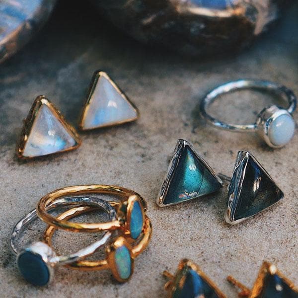 Grand Pyramid Studs :: Moonstone
