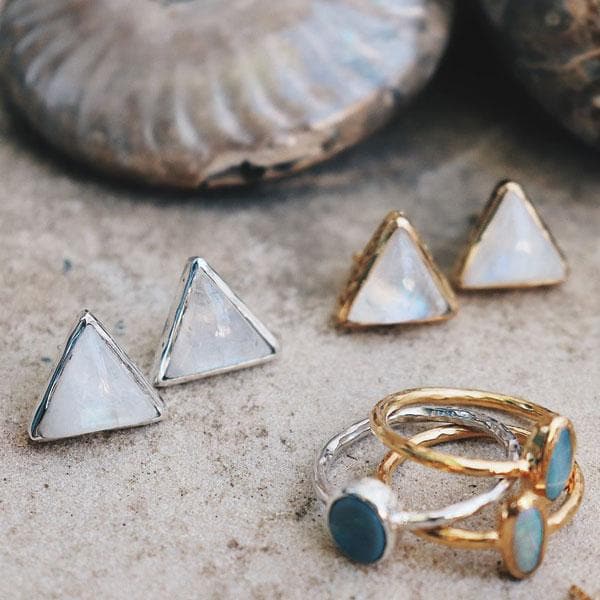 Grand Pyramid Studs :: Moonstone
