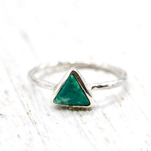 Turquoise Pyramid Elfin Ring :: Petit