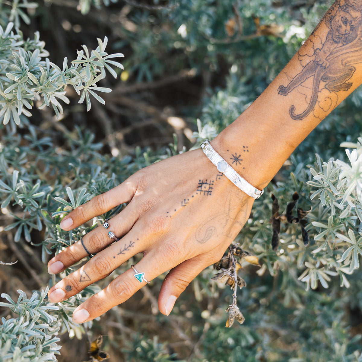 Turquoise Pyramid Elfin Ring :: Petit