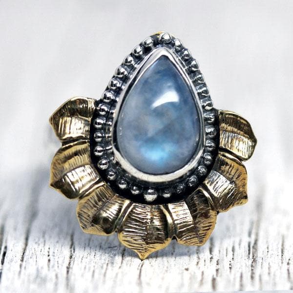 Lotus Ring :: Moonstone