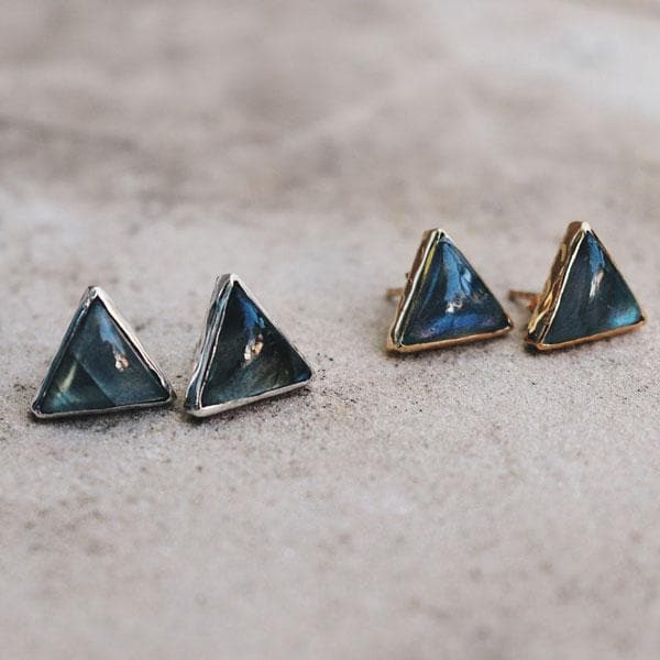 Grand Pyramid Studs :: Labradorite