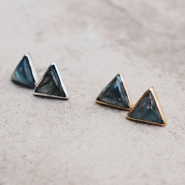 Grand Pyramid Studs :: Labradorite - Bahgsu Jewels