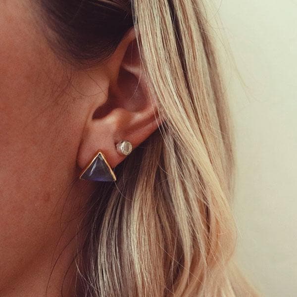 Grand Pyramid Studs :: Labradorite