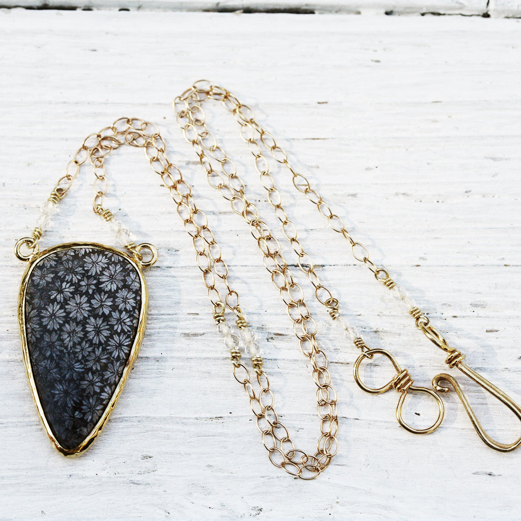 MIDNITE CORAL Necklace