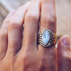 Free Spirit Ring :: Moonstone