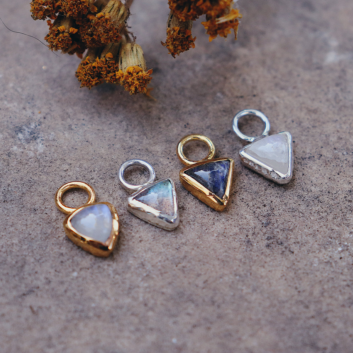 Charmed Hoops : Petit w/ Pyramid