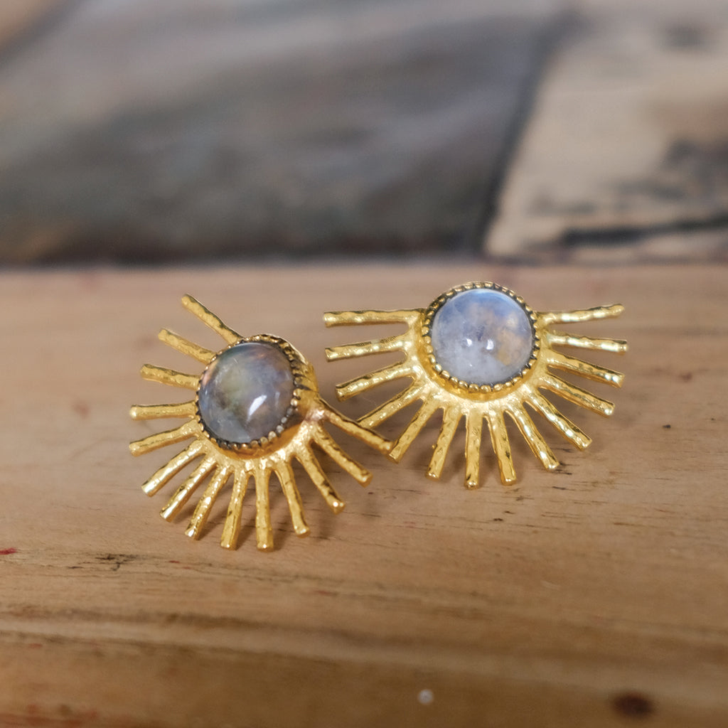 Light Ray Stud :: moonstone