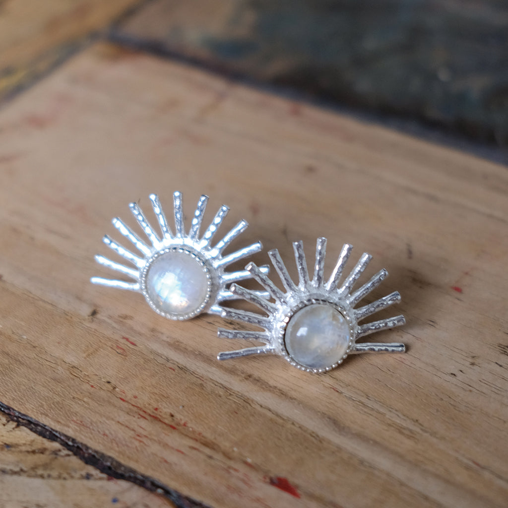 Light Ray Stud :: moonstone