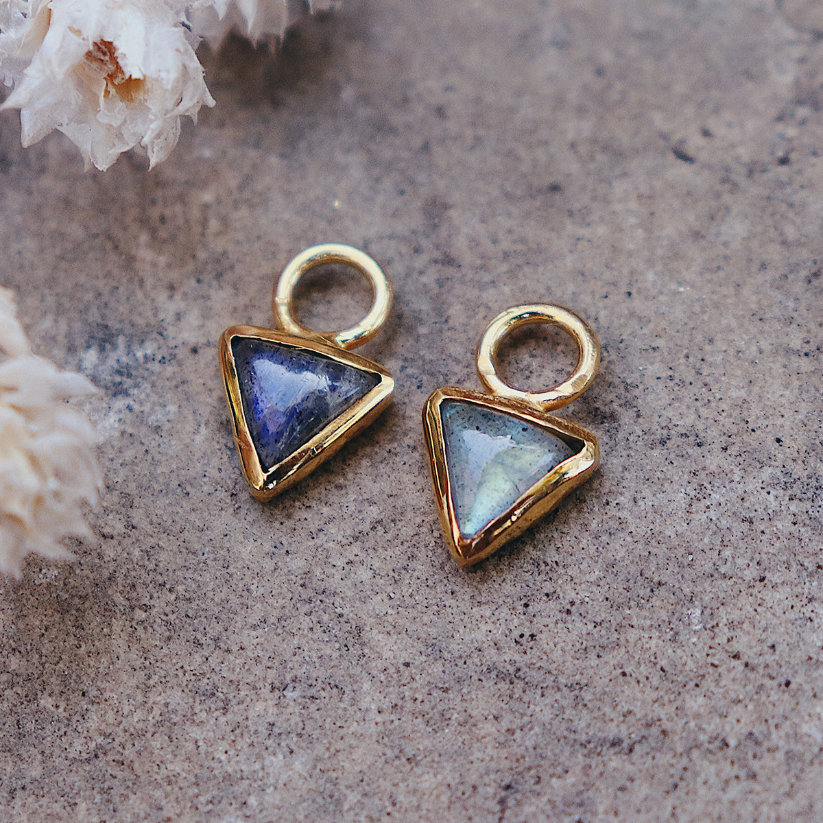 Charmed Hoops : Petit w/ Pyramid