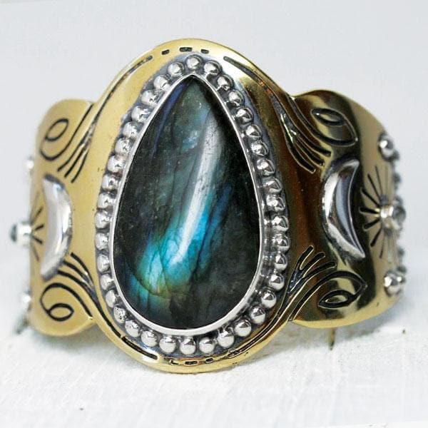 Spirit Cuff || Labradorite - Bahgsu