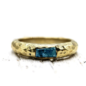 Golden Rectangle Ring :: Labradorite