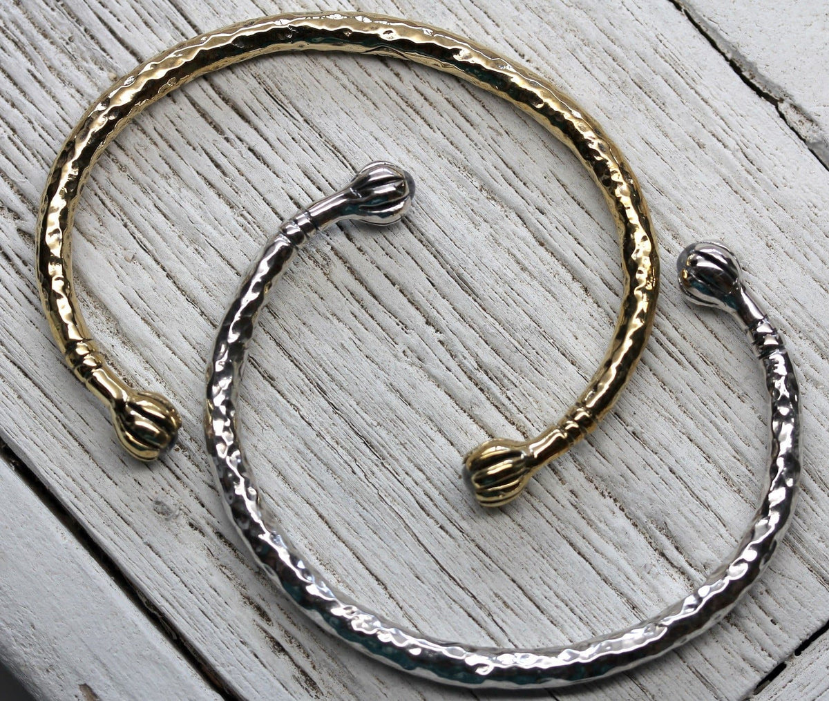サーファー/ストリート人気【Bahgsu Jewels】Villager Cuff Villager Cuff - Bahgsu