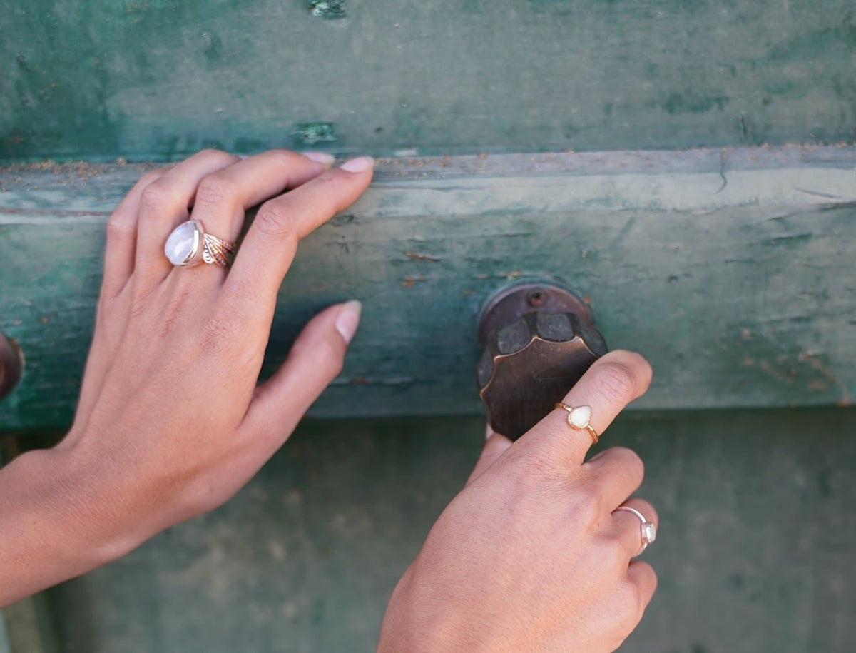 【Bahgsu Jewels】Winged Moonstoneリング Winged Ring || Moonstone - Bahgsu