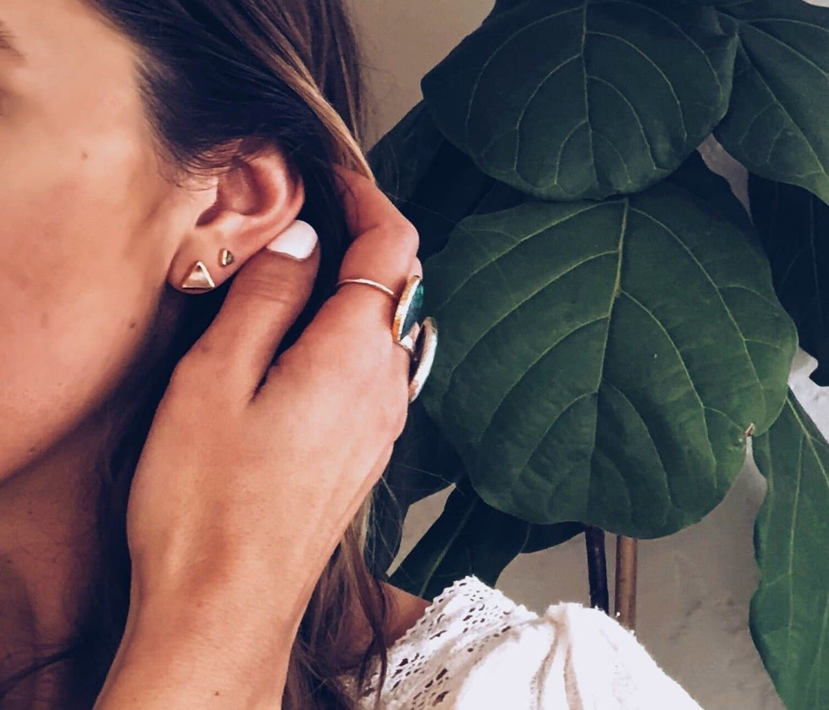 Shrine Pyramid Earring :: Moonstone