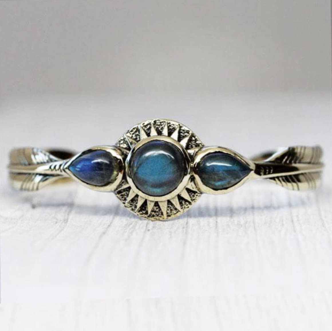 Radiate Cuff || Labradorite